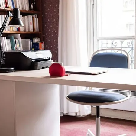 Tranquil Retreat In The 15th Arrondissement *